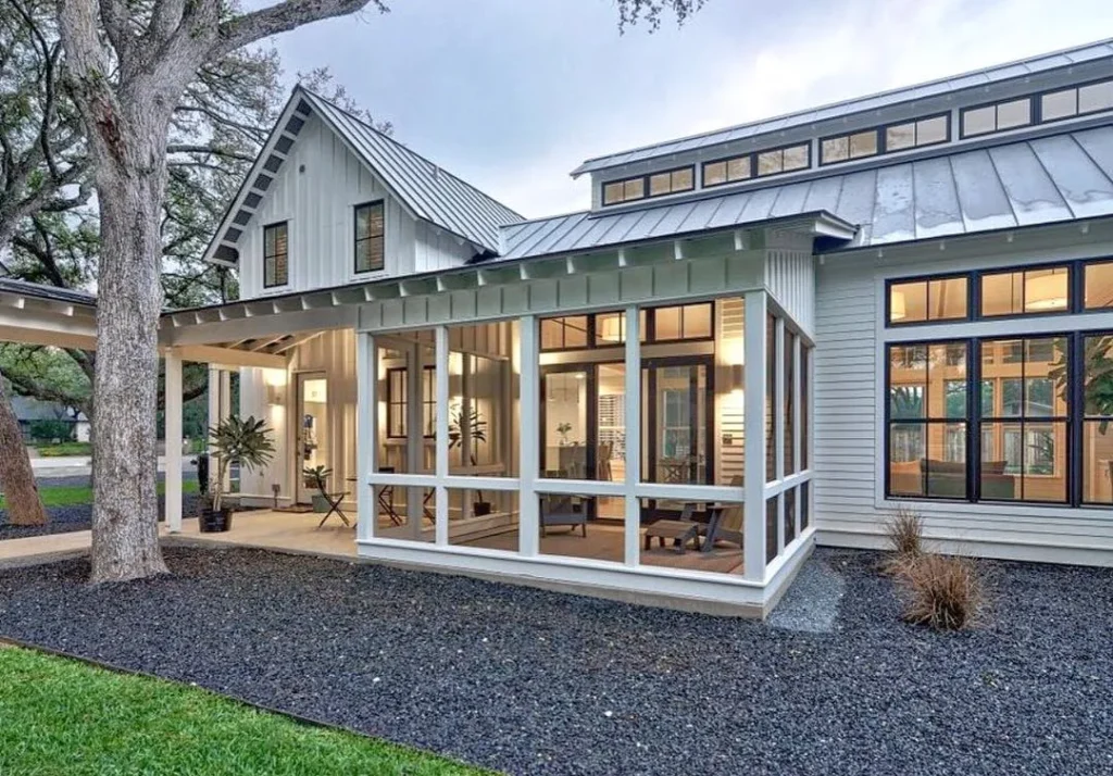 15 Cozy Closed-In Front Porch Ideas to Steal 3 bl2