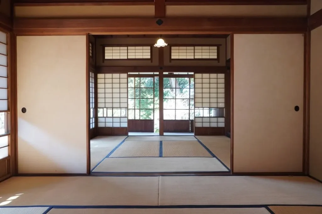 15 Japanese Tiny House Design Tips & Aesthetics 6 jh5